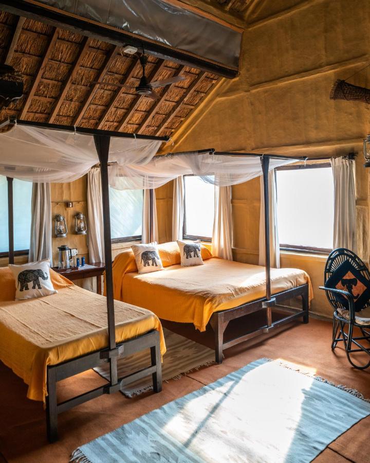 Tiger Tops Karnali Lodge Bardiya Екстер'єр фото
