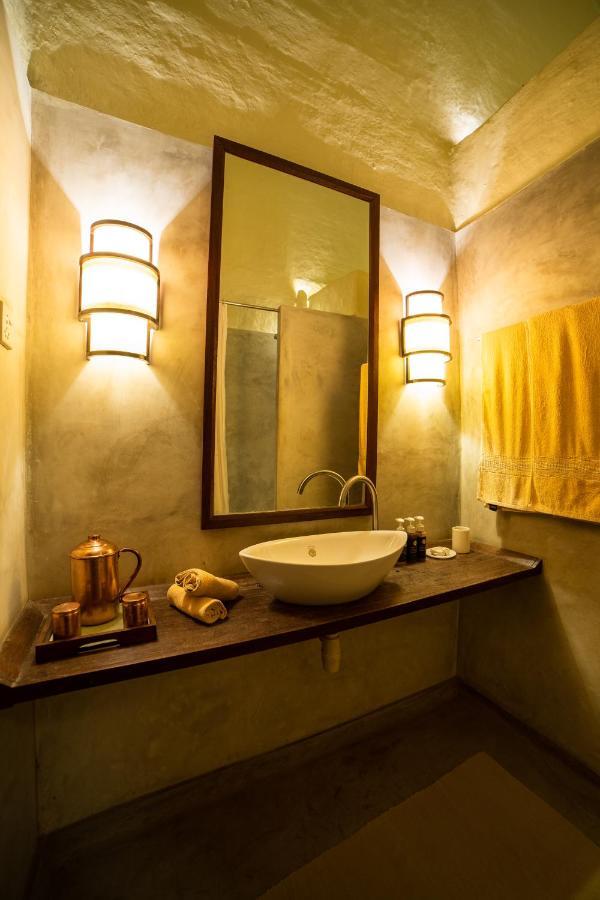 Tiger Tops Karnali Lodge Bardiya Екстер'єр фото