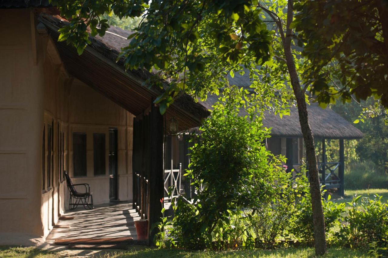 Tiger Tops Karnali Lodge Bardiya Екстер'єр фото